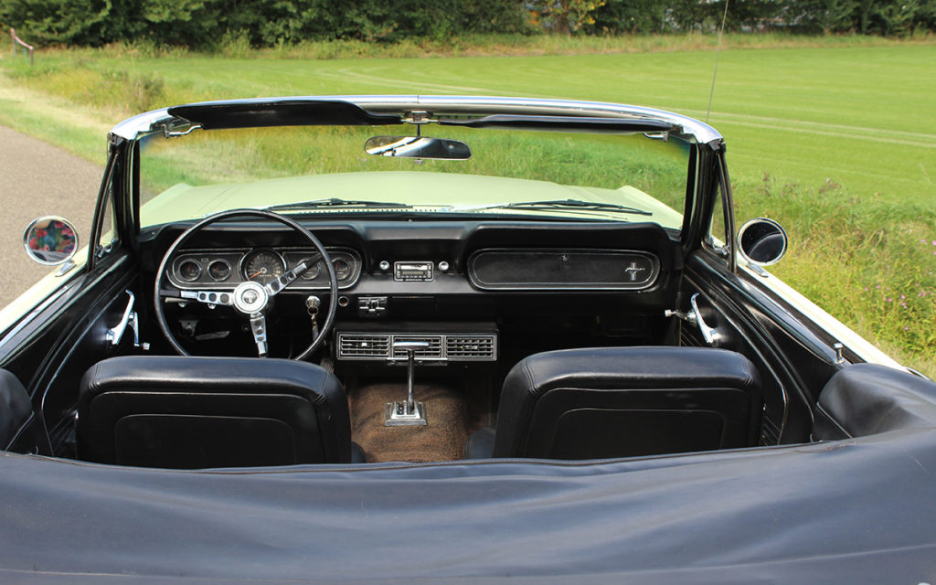 Oude mustang huren trouwen